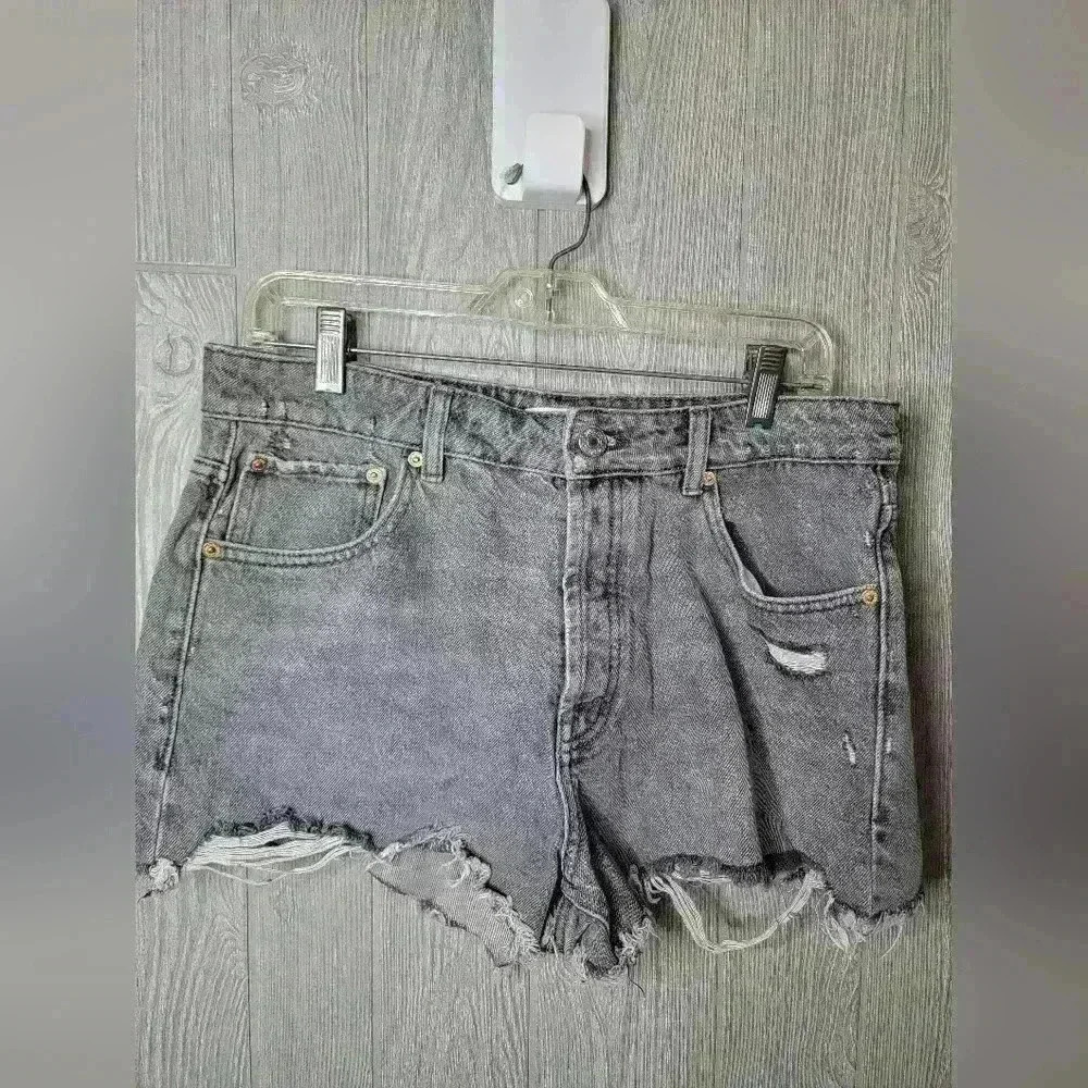 Zara Denim Join Life Grey Distressed Cut Off Jean Shorts Womens Size 8